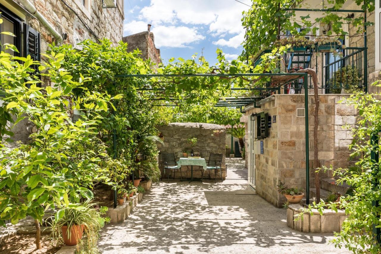 Luxury Apartment Silvana With Beautiful Garden Spalato Esterno foto